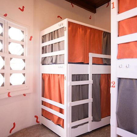 Macarena Hostel フローレス エクステリア 写真