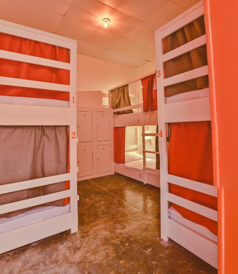 Macarena Hostel フローレス エクステリア 写真
