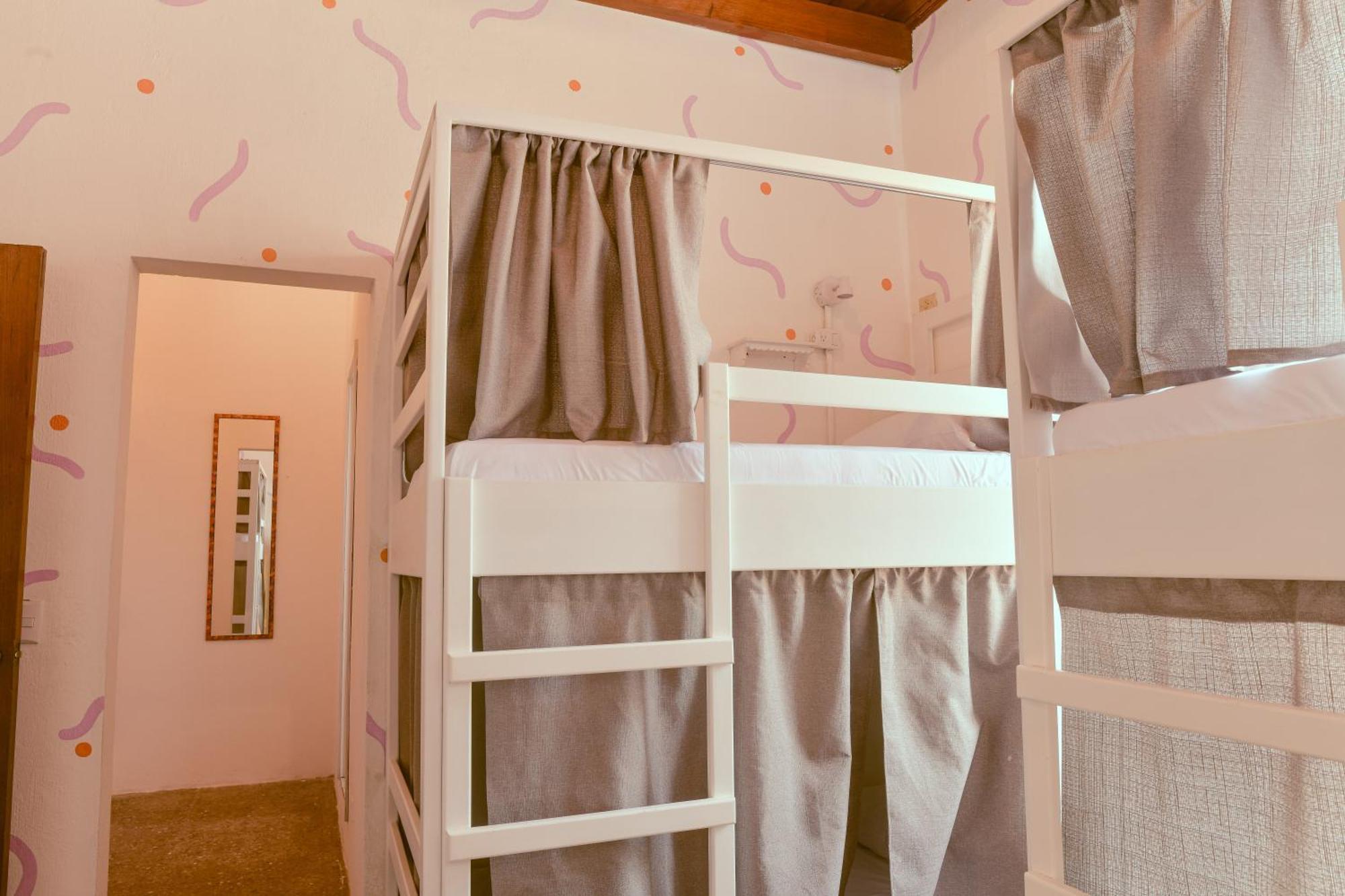 Macarena Hostel フローレス エクステリア 写真