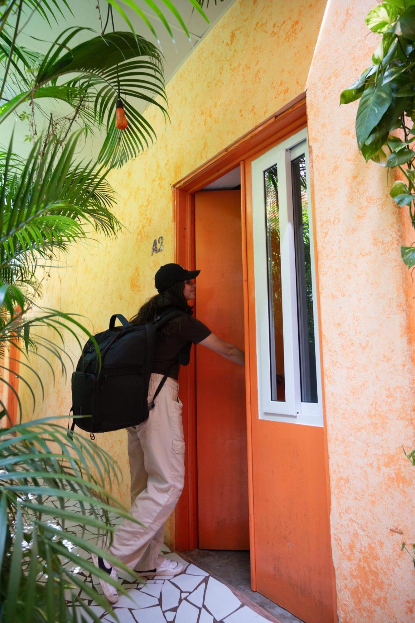 Macarena Hostel フローレス エクステリア 写真