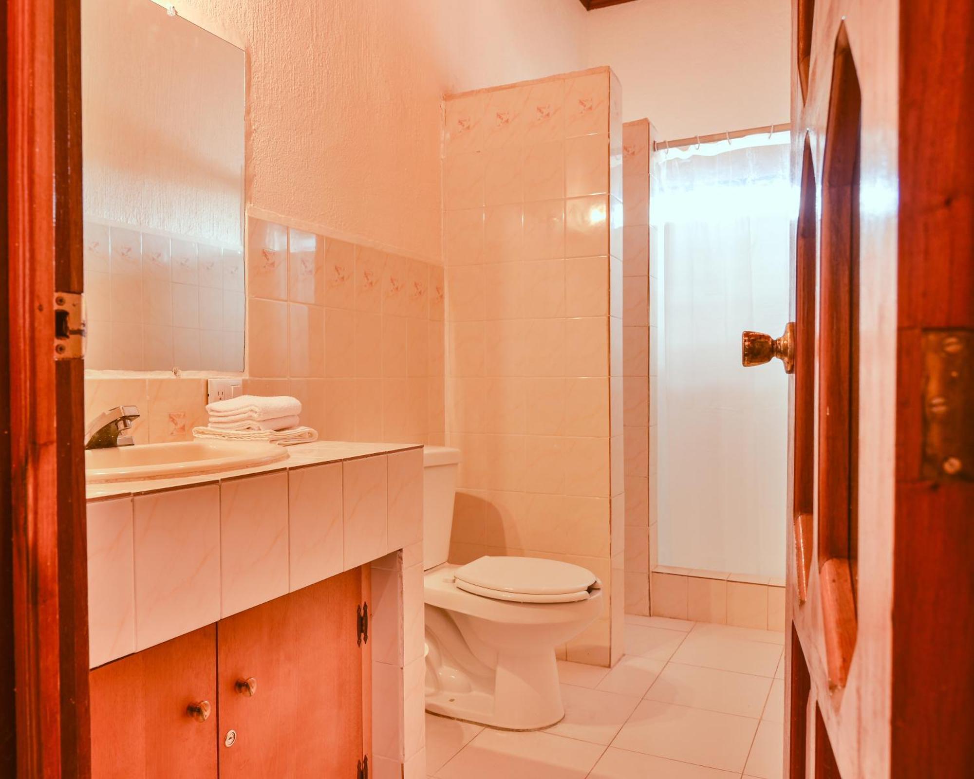 Macarena Hostel フローレス エクステリア 写真